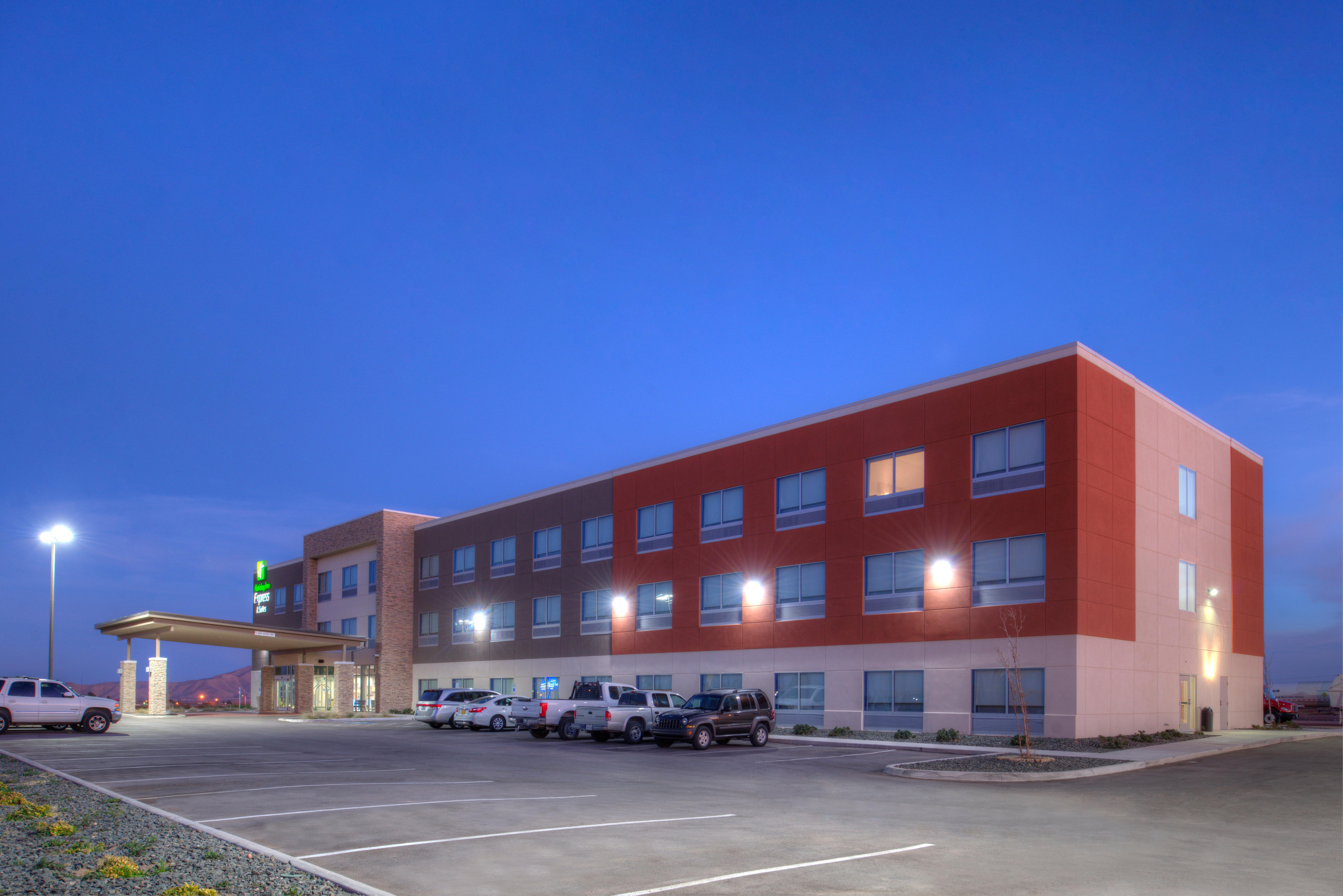 Holiday Inn Express & Suites - Van Horn By Ihg Exterior photo