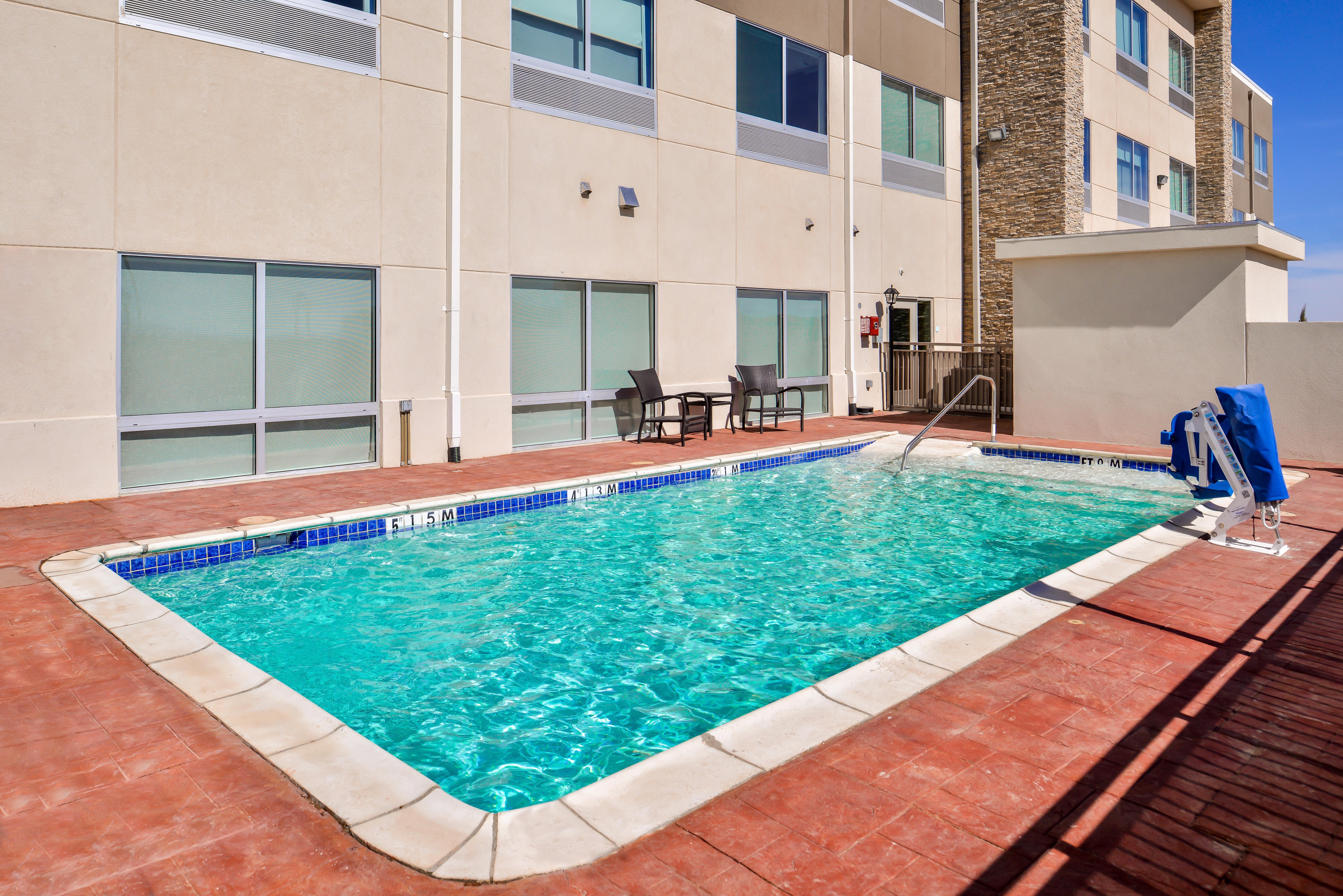 Holiday Inn Express & Suites - Van Horn By Ihg Exterior photo